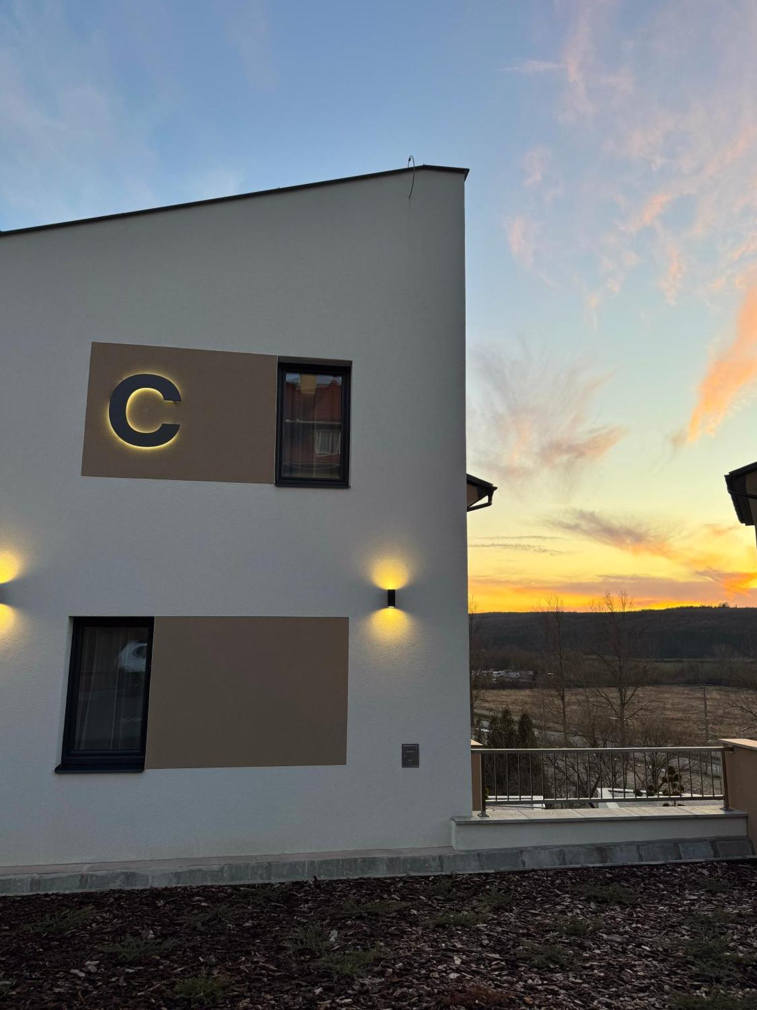 Salt Hill Premium Apartments Egerszalók Exterior foto